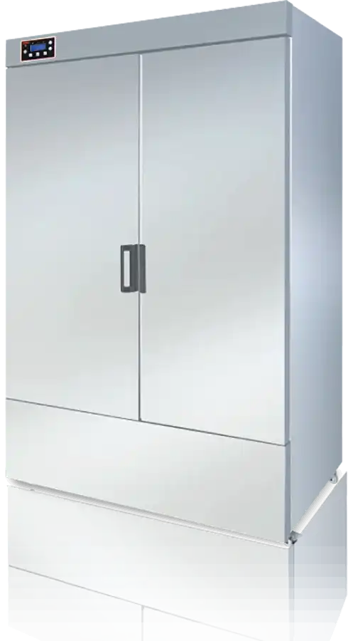 Dayanıklı 304 krom nikel paslanmaz çelik dış yüzey ve iç yüzey, 195-230 V/50 Hz şebeke gerilimiyle çalışan cihaz. Solid kapı sistemi, manyetik contalı yalıtım ve yüksek yoğunluklu poliüretan dolgu ile sızdırmazlık sağlanır. Güçlendirilmiş fan sistemi, eşit ısı dağılımı ve otomatik defrost özelliği ile üstün performans. Paslanmaz çelik raf sistemi, ergonomik tasarımıyla hava sirkülasyonunu hızlandırır, 60 kg taşıma kapasitesine sahiptir. 0/-40°C aralığında saklama, hassas 1°C dijital termometre ve USB çıkışı ile veri kaydı yapılabilir. 72 saat akü desteği ve LCD ekranla sıcaklık takibi. Ozon tabakasına zarar vermeyen CFC gazsız soğutma sistemi ve emniyetli gömme kilit sistemi ile güvenli kullanım.(soğutucu deepfreez)